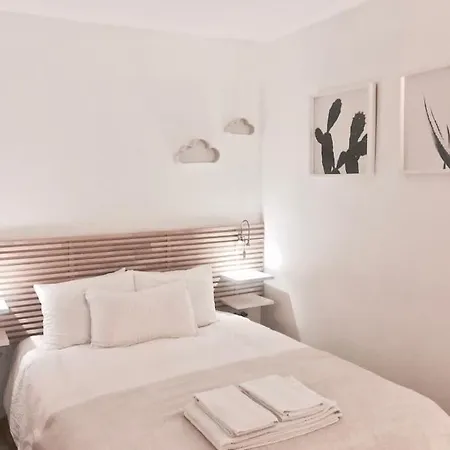 Casa Dos Mastros * Lisbon