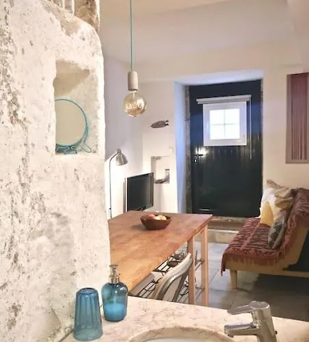 Casa Dos Mastros * Lisbon